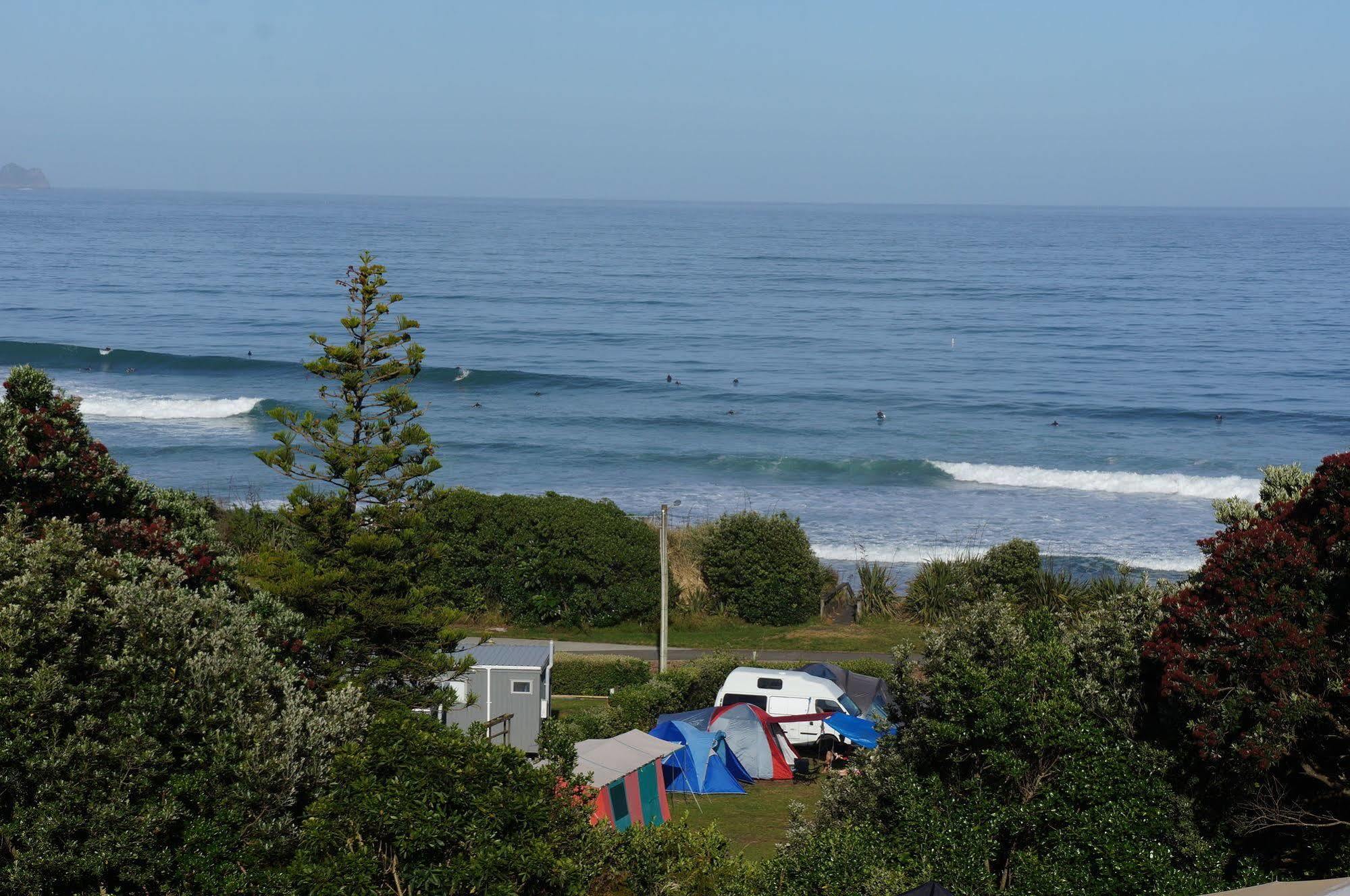 Fitzroy Beach Holiday Park 뉴플리머스 외부 사진