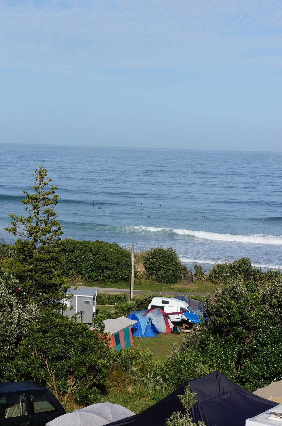 Fitzroy Beach Holiday Park 뉴플리머스 외부 사진