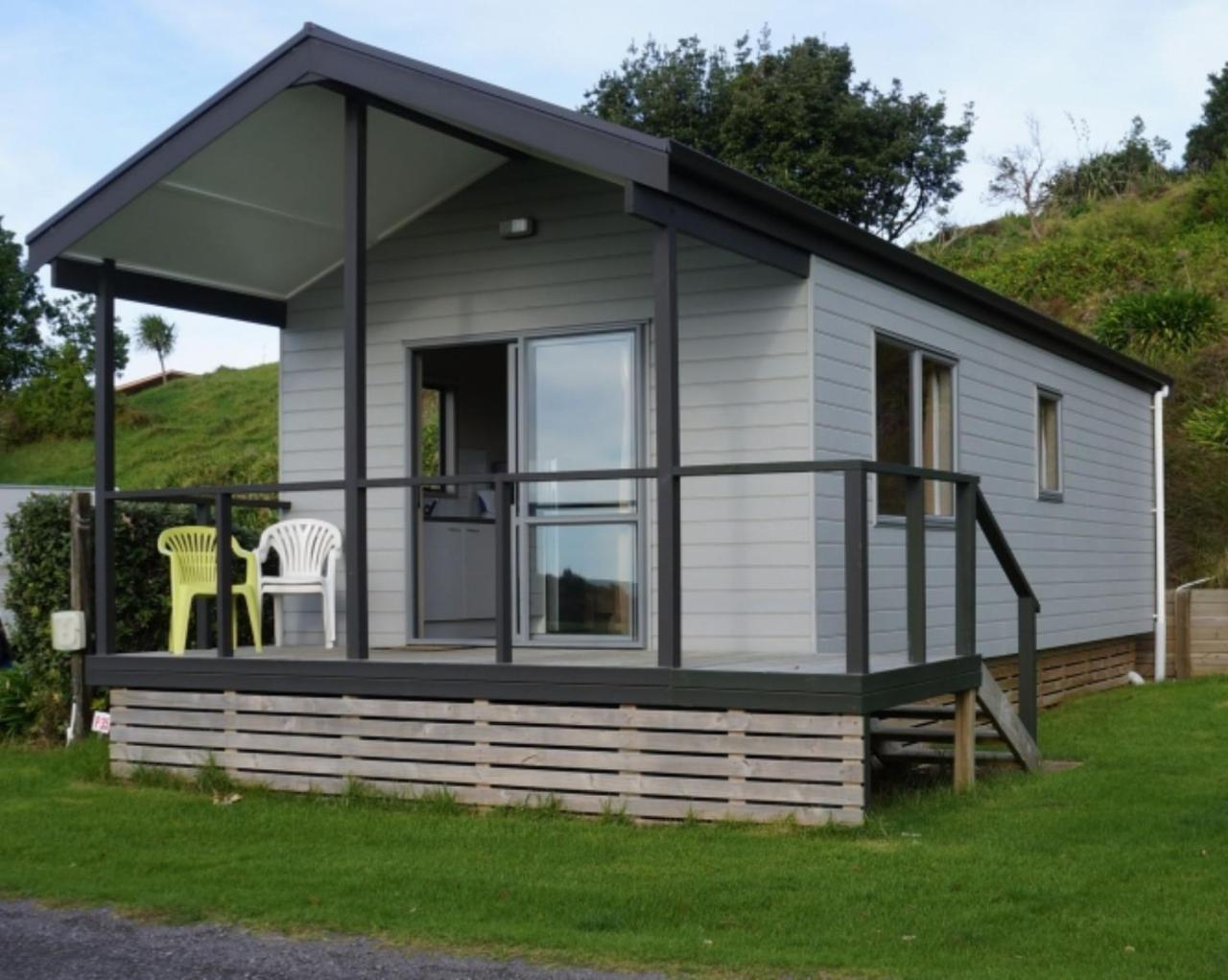 Fitzroy Beach Holiday Park 뉴플리머스 객실 사진